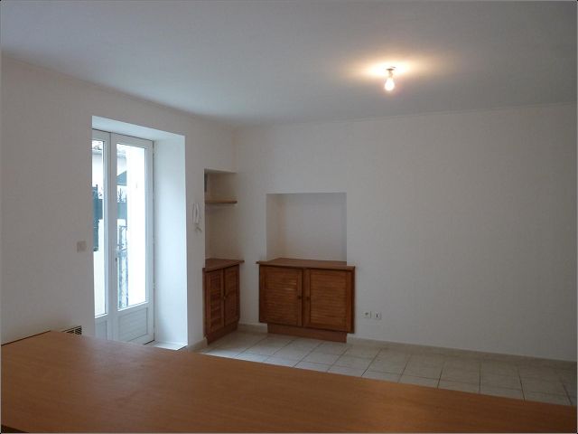 Location Appartement P2 a NIMES