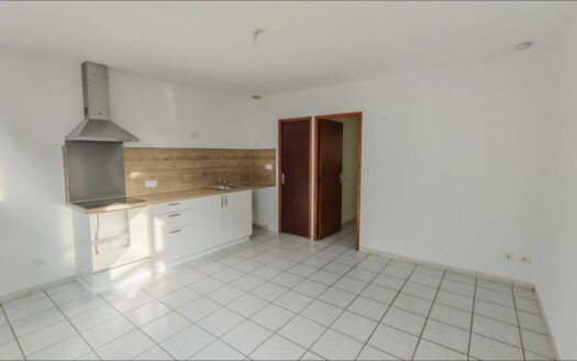 Maison P2 à BEZOUCE