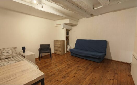 Studio meublé à NIMES