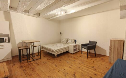 Studio meublé à NIMES