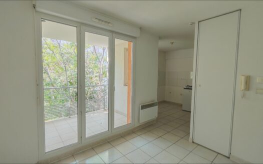 – NUMA – Appartement P2 à NIMES