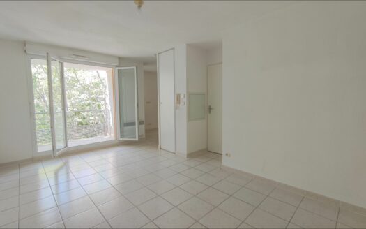 – NUMA – Appartement P2 à NIMES