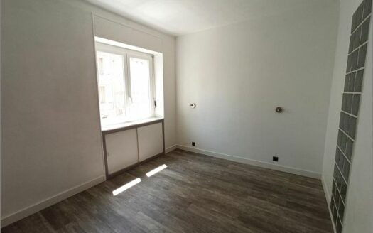 – BRAVIO – Appartement P2 à NIMES