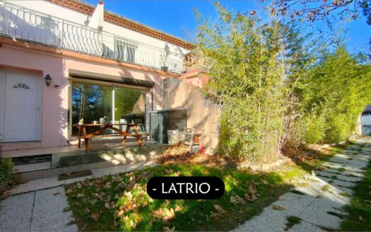 – LATRIO – Duplex P3 meublé à NIMES