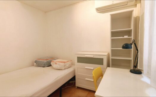 – VALERIUS – Studio meublé à NIMES