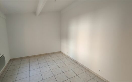 – ARELIS – Appartement P2 à NIMES