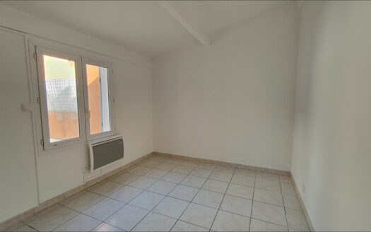 – ARELIS – Appartement P2 à NIMES