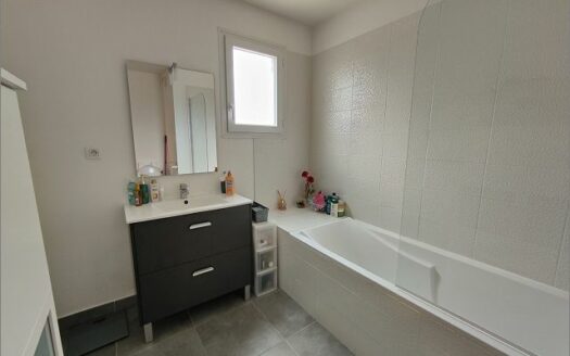 – TYMIS – Appartement à NIMES