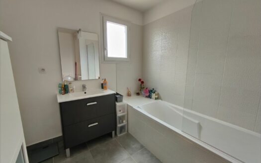 – TYMIS – Appartement à NIMES