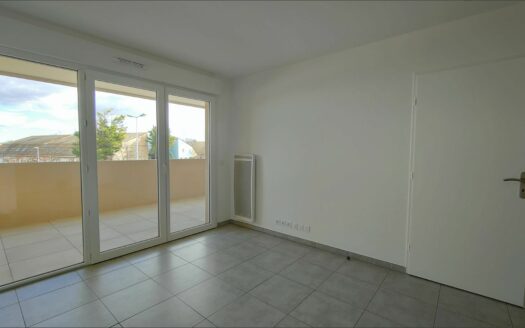 – ORVEX – Appartement P2 à NIMES