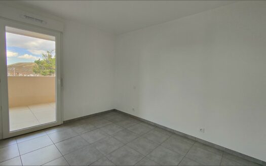 – ORVEX – Appartement P2 à NIMES