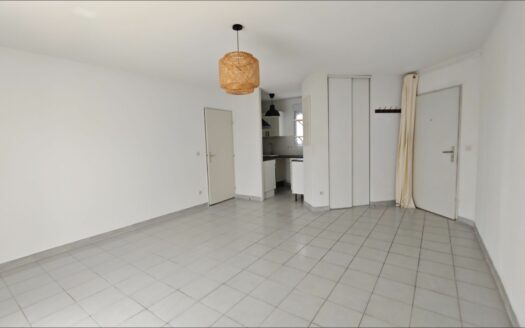 – ARVENIA – Appartement P2 à BOUILLARGUES