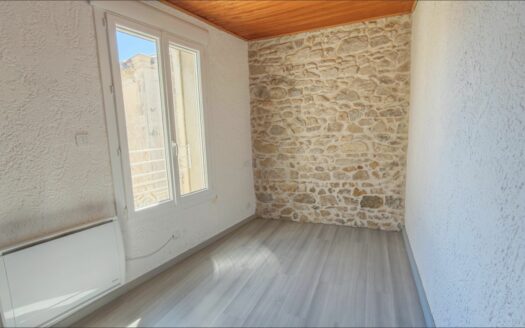 – TAVIRO – Appartement P2 à NIMES