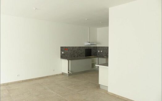 – DOMIRA – Maison P3 à LA CALMETTE