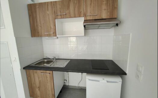 – DOMARA – Appartement P2 à NIMES