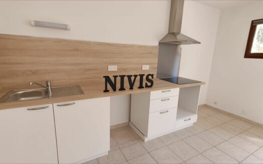 – NIVIS – Maison P2 à BEZOUCE