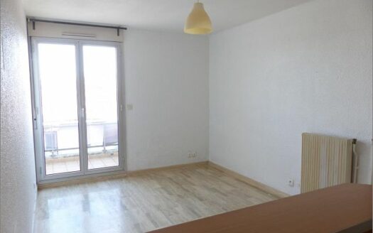 – OSTENIA – Appartement P2 à NIMES