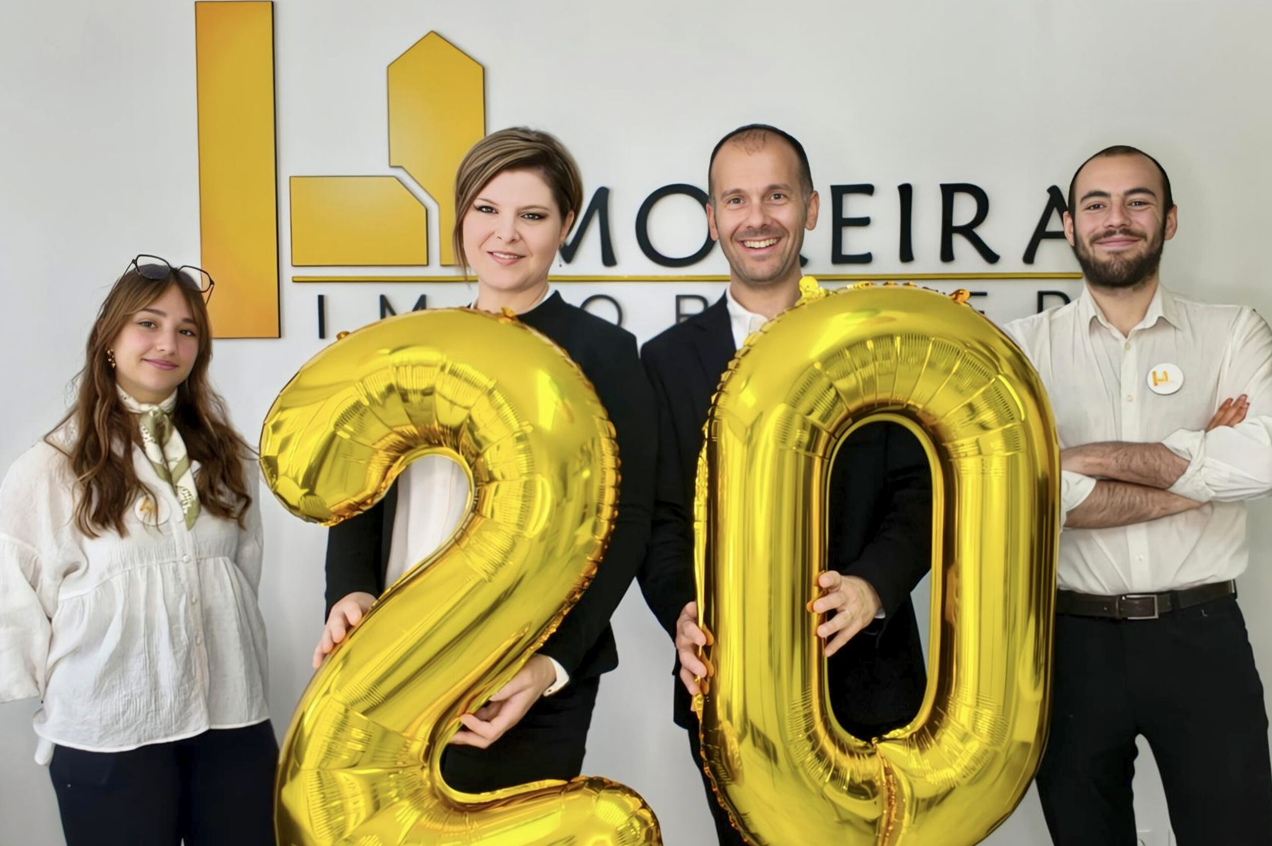 Les membres de l'agence MOREIRA immobilier pour les 20 ans