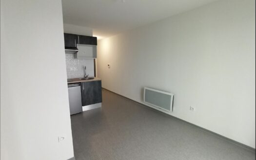 – TRAVI – Appartement à NIMES