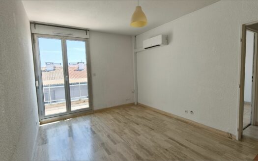 – OSTENIA – Appartement P2 à NIMES