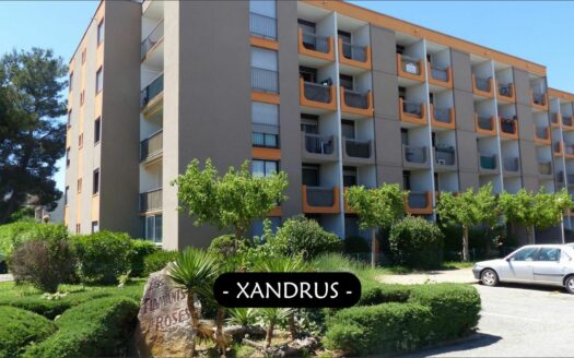 – XANDRUS – Studio meublé à NIMES