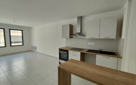 – CALERINA – Appartement P2 à NIMES